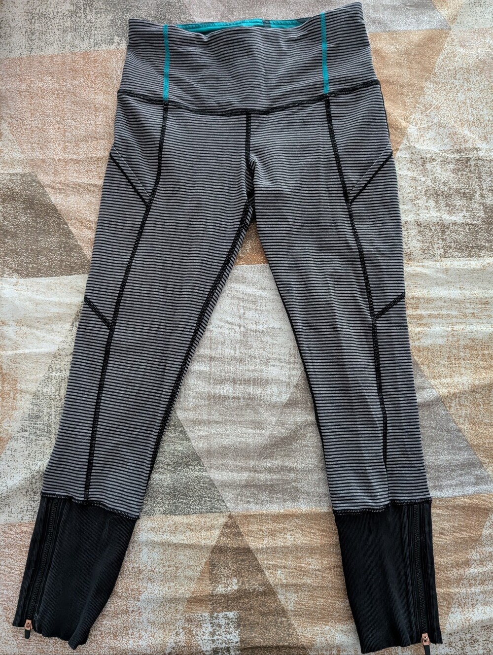 Lululemon Rebel Runner Grey And Black Striped Cropped Leggings (4)